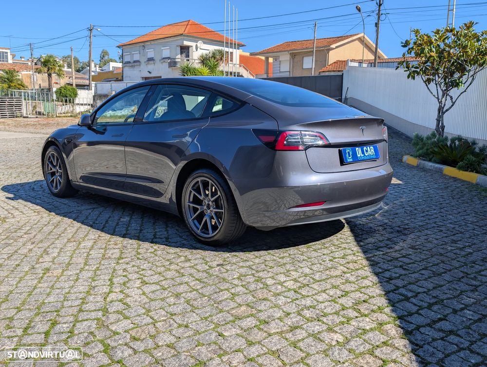 Tesla Model 3 Standard Range Plus RWD - 4