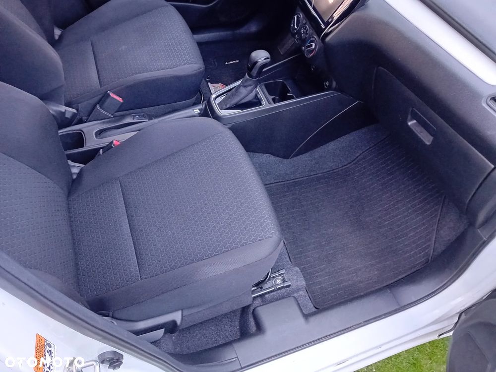 Suzuki Swift 1.2 Dualjet Hybrid CVT Comfort - 31