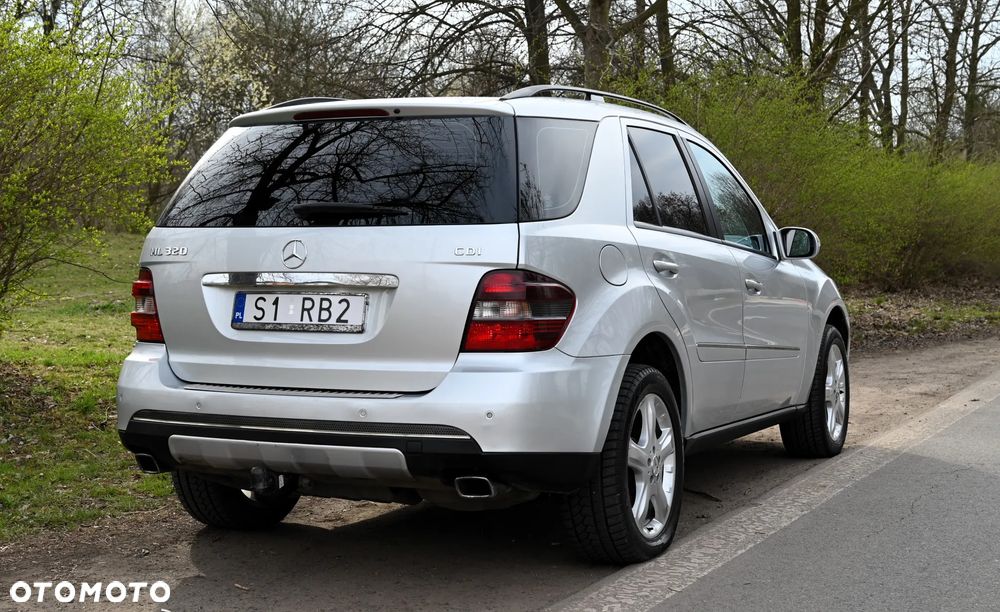 Mercedes-Benz ML - 25