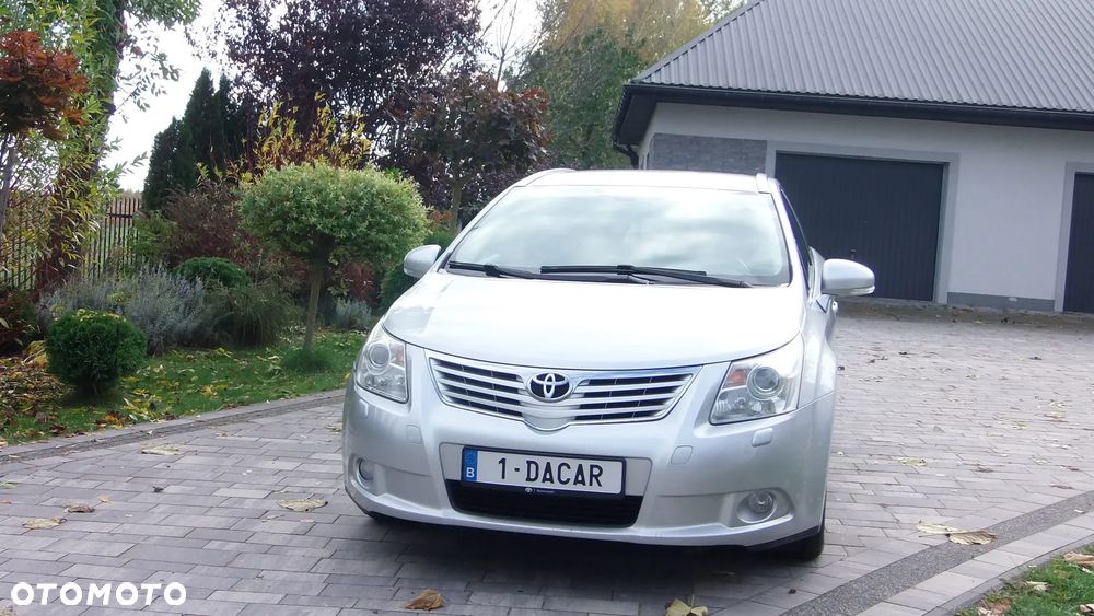 Toyota Avensis - 2