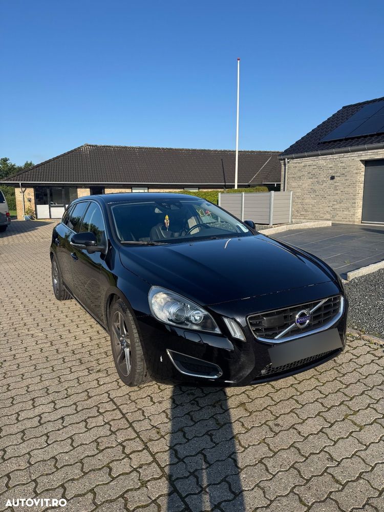Volvo V60 D5 Geartronic Summum - 2