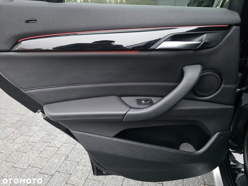 BMW X1 sDrive20i GPF xLine - 37