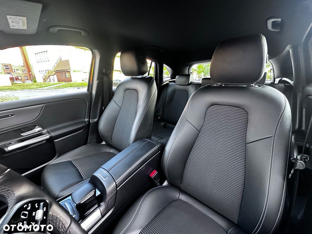 Mercedes-Benz GLA 200 d 8G-DCT - 11