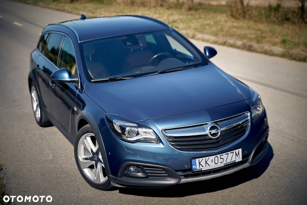 Opel Insignia CT 2.0 T 4x4 EU6 - 1