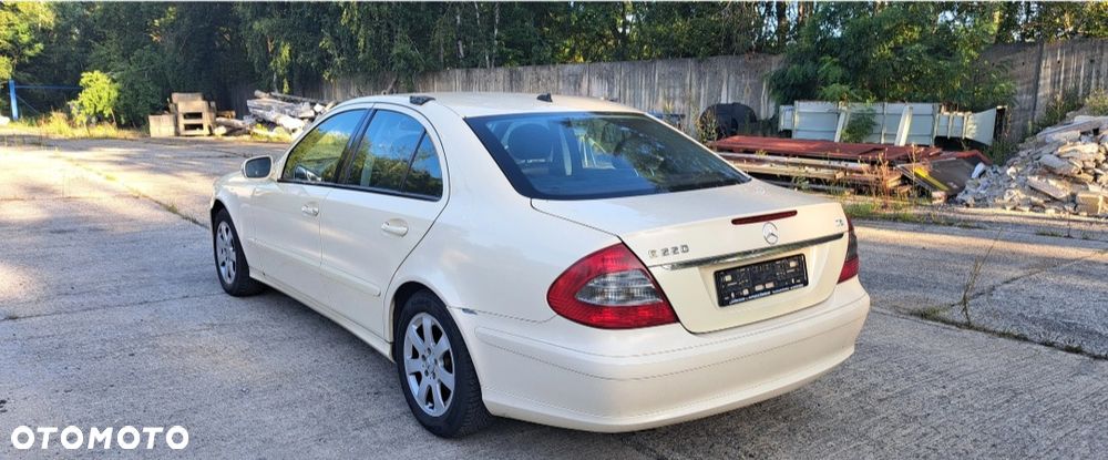 Mercedes-Benz Klasa E 220 CDI Automatik Elegance - 4