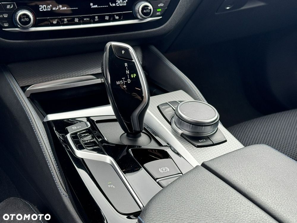 BMW Seria 5 520d M Sport Edition - 37