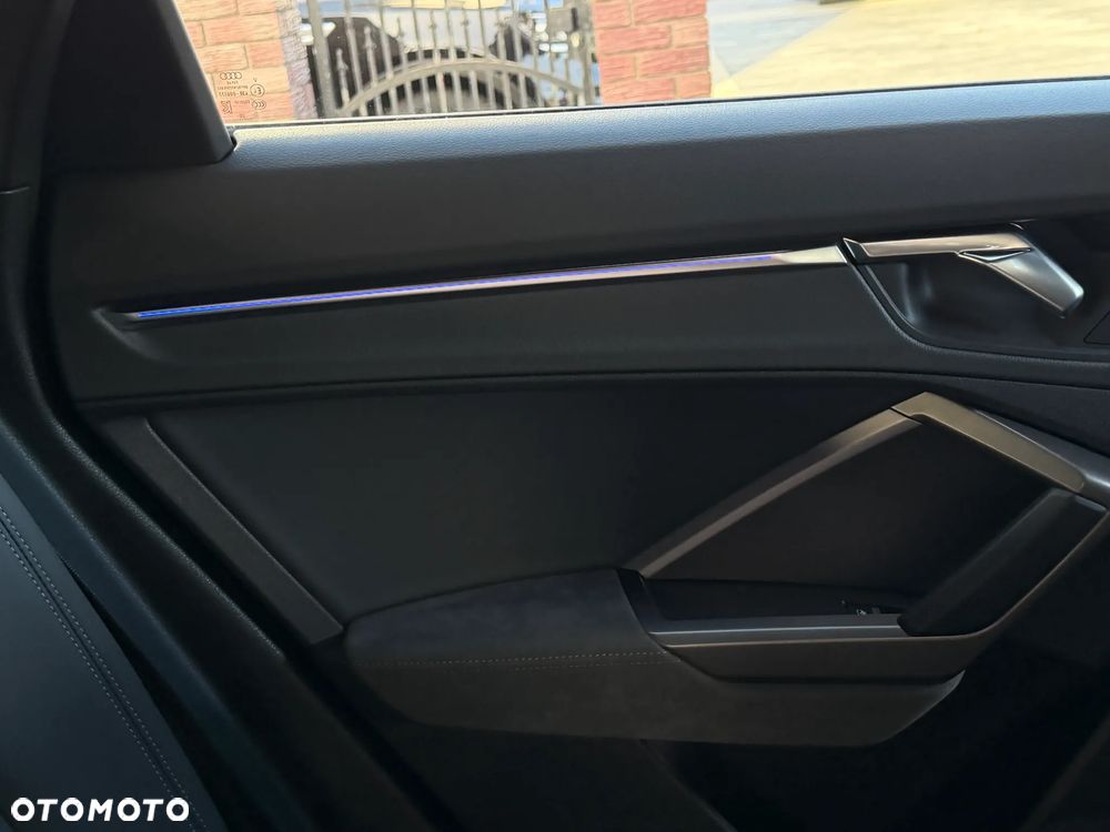 Audi Q3 Sportback - 36