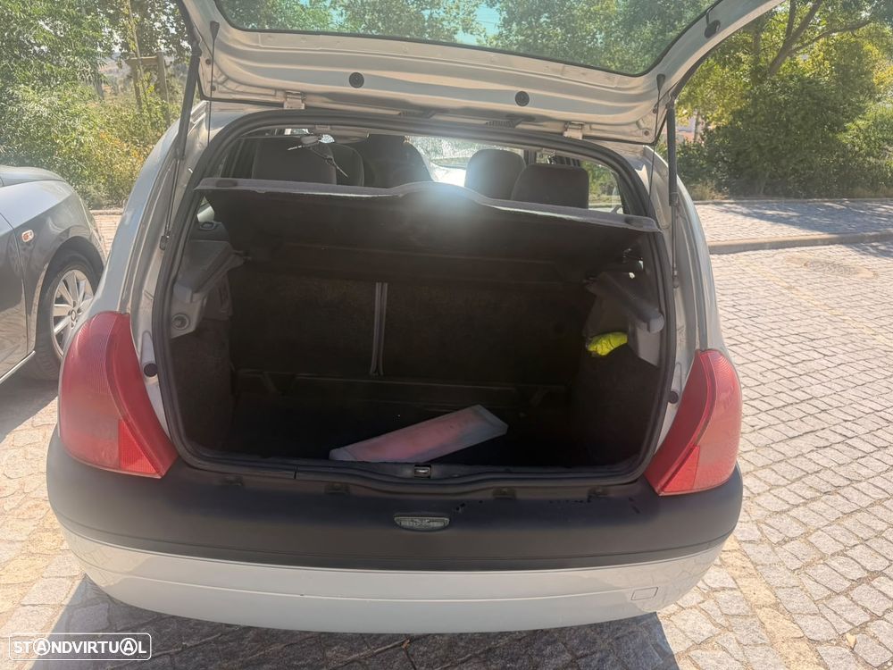 Renault Clio - 7