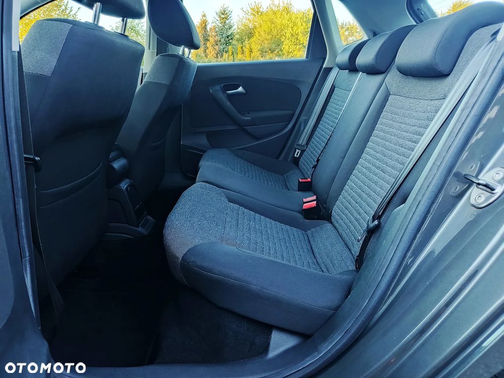 Volkswagen Polo 1.4 16V Comfortline - 16
