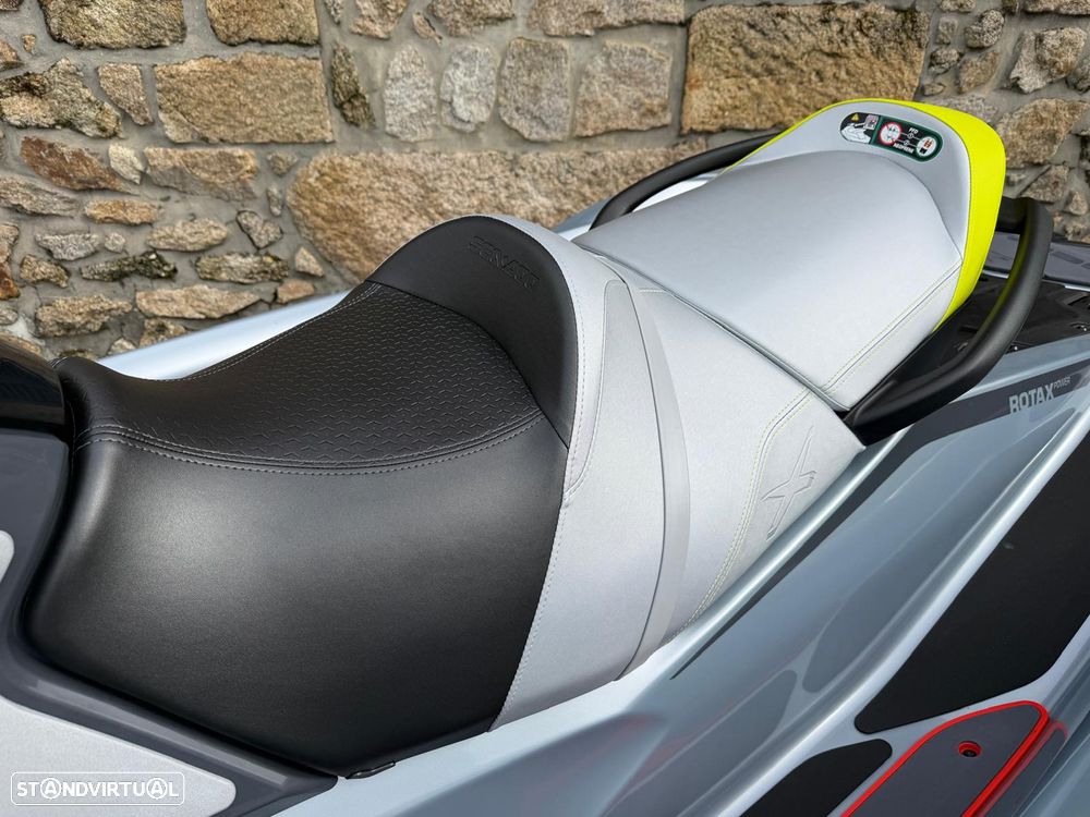 Sea-Doo RXT x RS 325 - 5