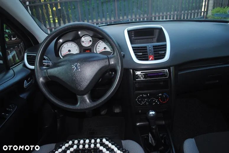 Peugeot 207 1.4 16V Presence - 11