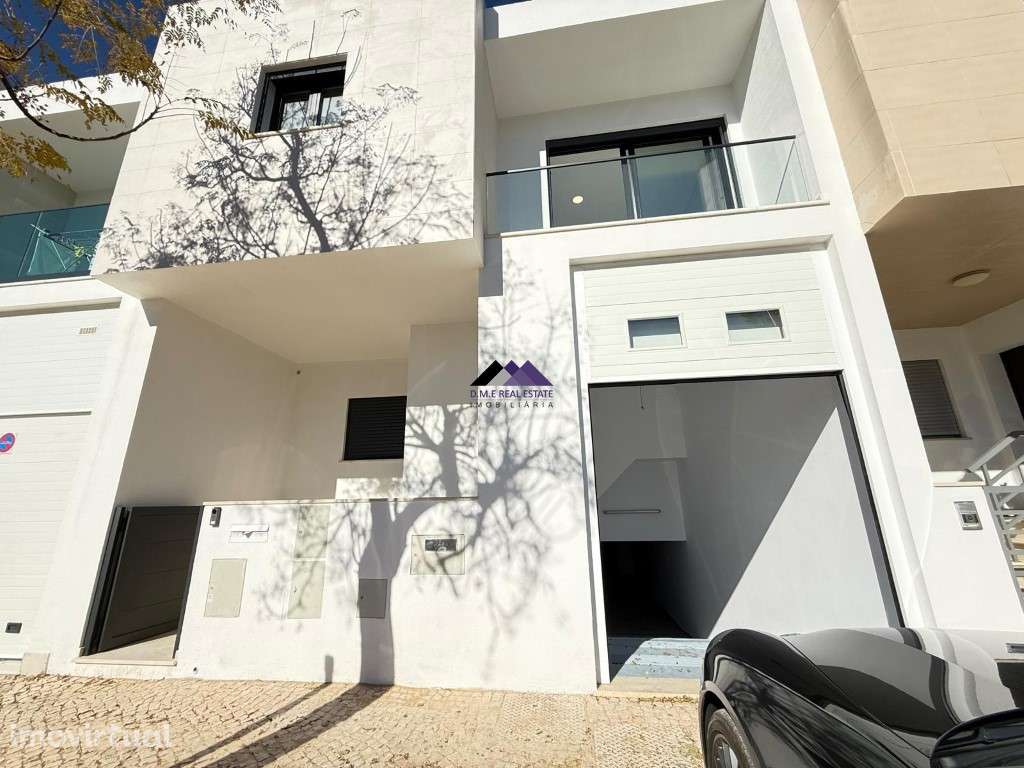 Moradia V3 com Garagem e Piscina a Estrear - Grande imagem: 2/60