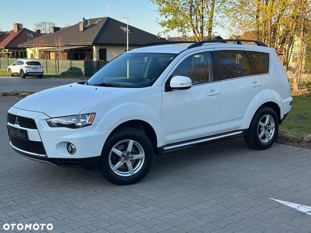 Mitsubishi Outlander 2.0 2WD Invite - 2