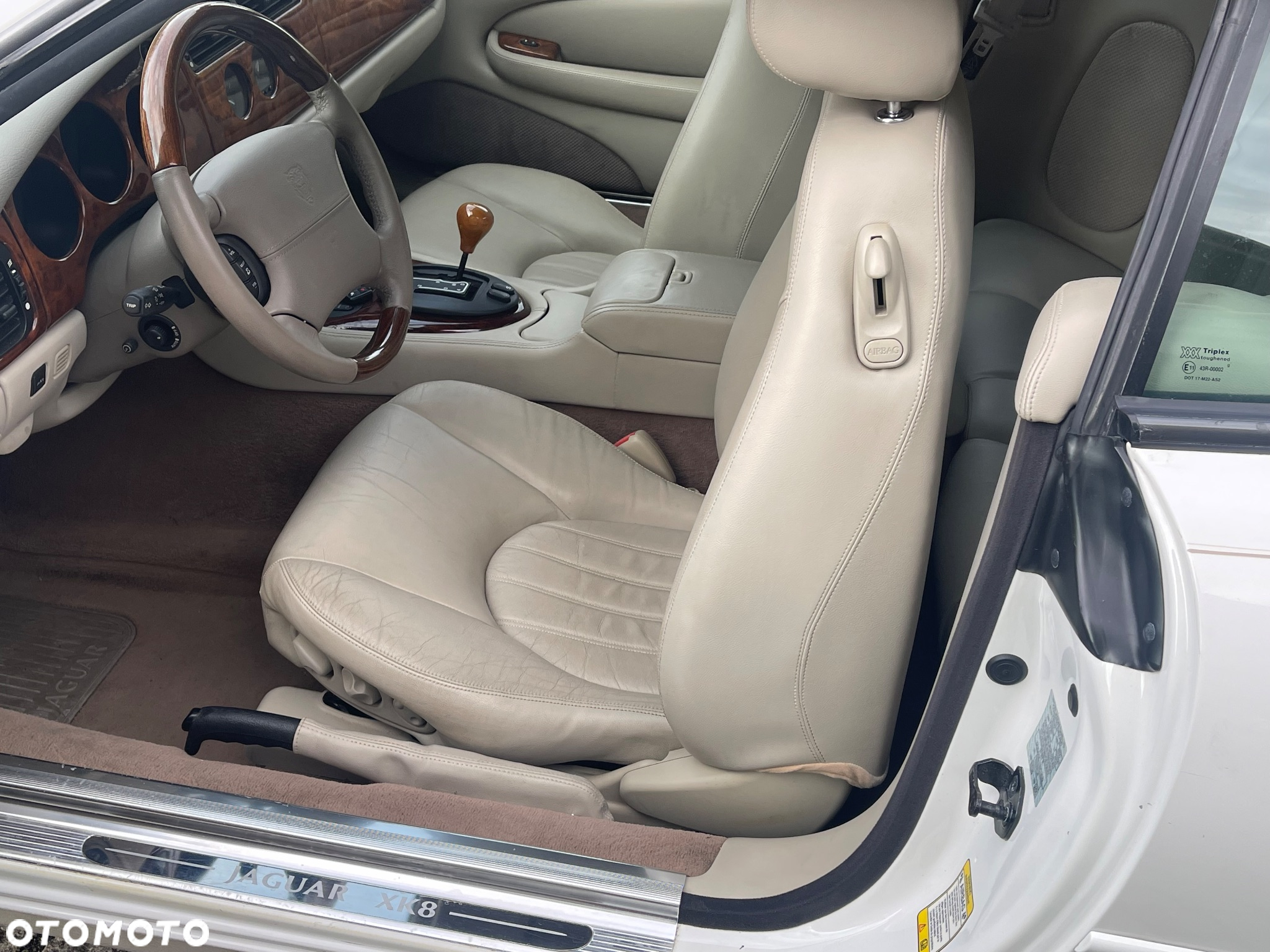 Jaguar XK8 4.0 - 19