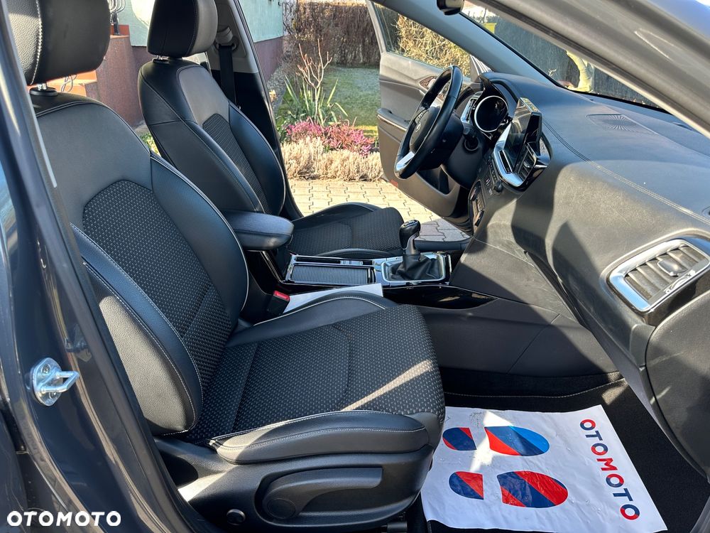 Kia Ceed 1.4 T-GDI OPF GT Line - 30