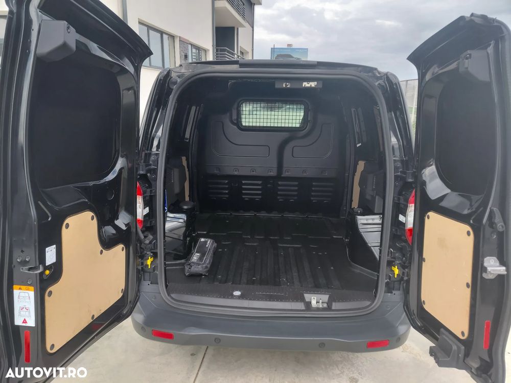 Ford Transit Courier - 3