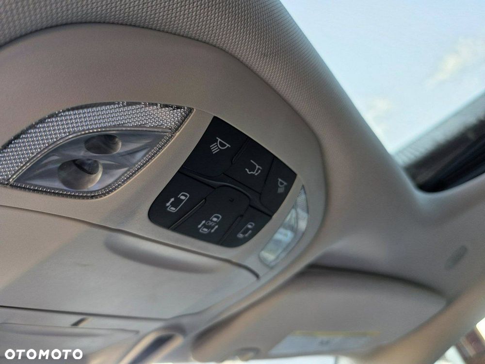 Chrysler Pacifica - 32