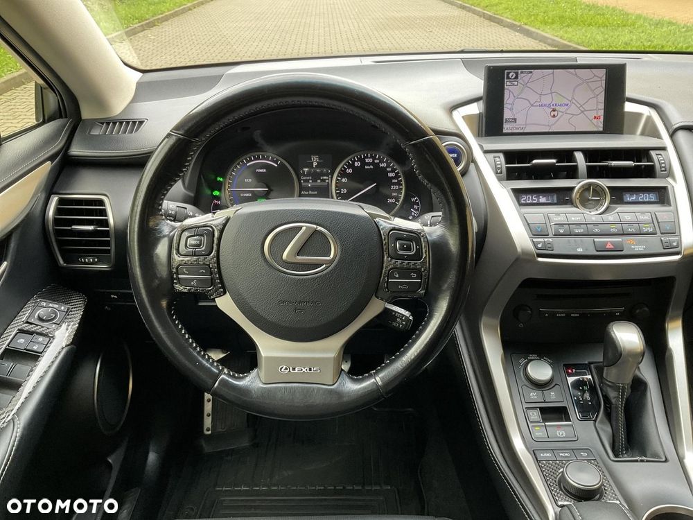Lexus NX 300h Comfort AWD - 18