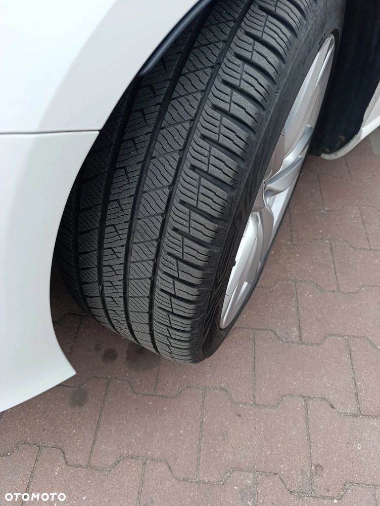 Volkswagen Passat 2.0 TDI BlueMotion Technology Highline - 12