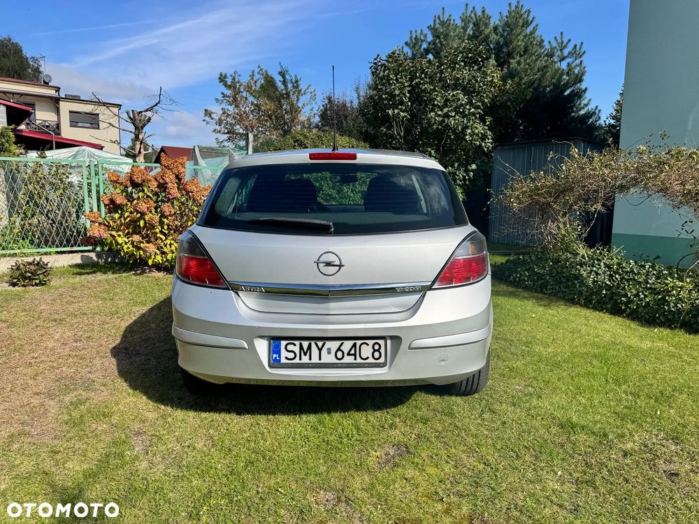 Opel Astra III 1.7 CDTI Cosmo - 3