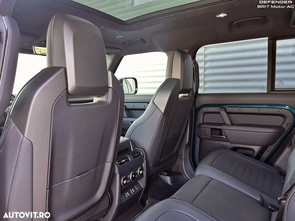 Land Rover Defender - 11