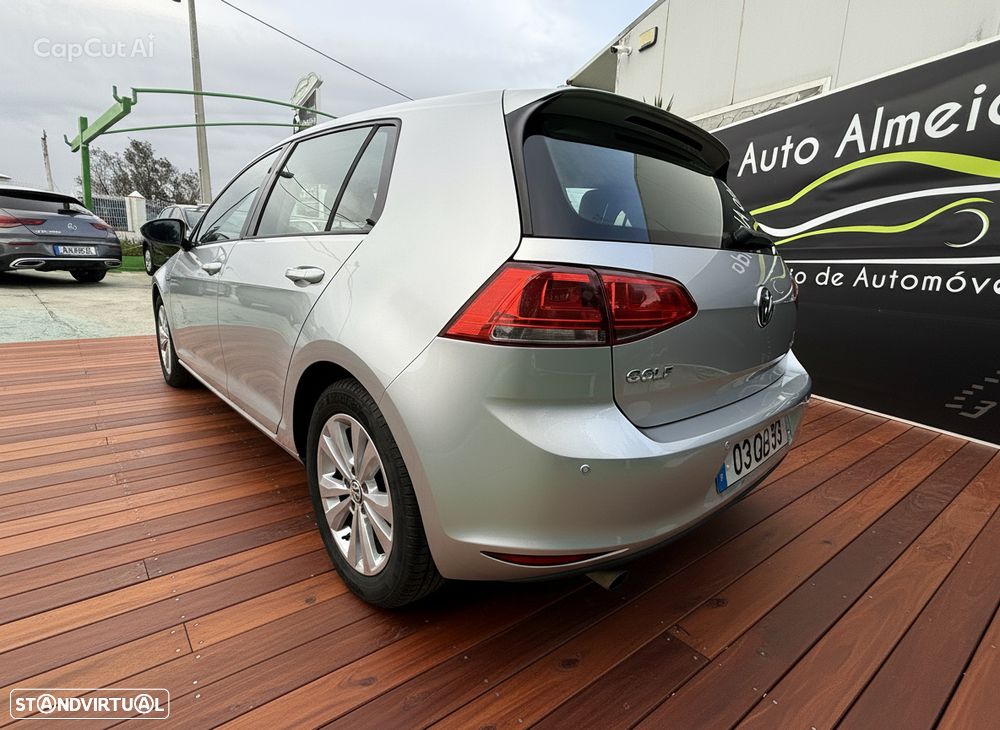 VW Golf 1.6 TDi BlueMotion Trendline - 8