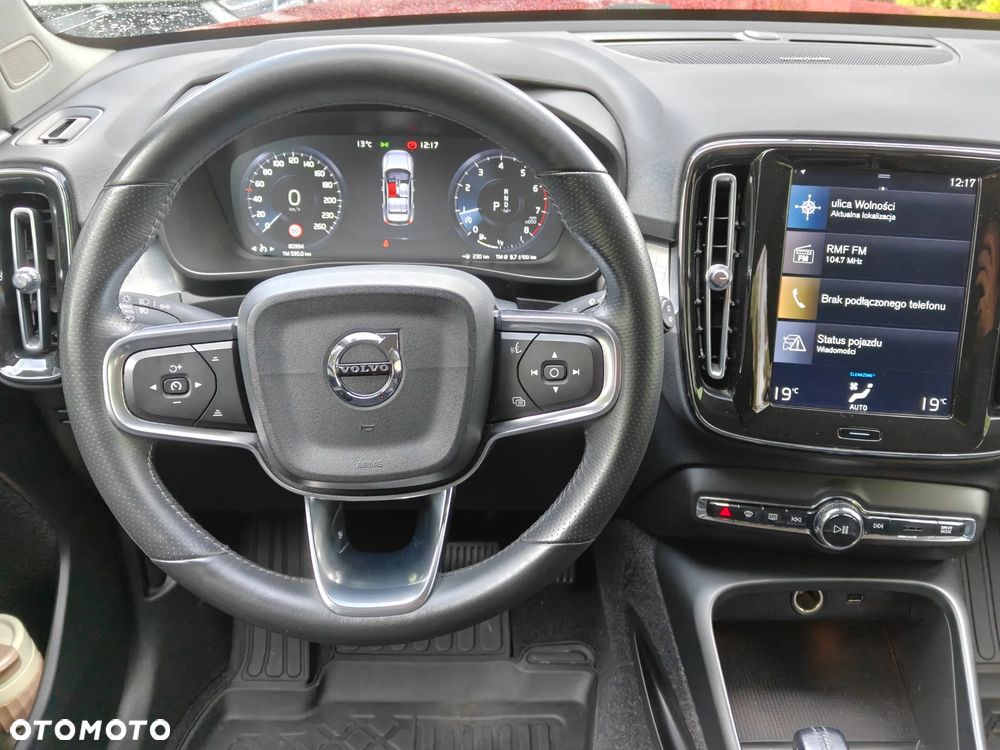 Volvo XC 40 T4 AWD Geartronic Momentum - 12
