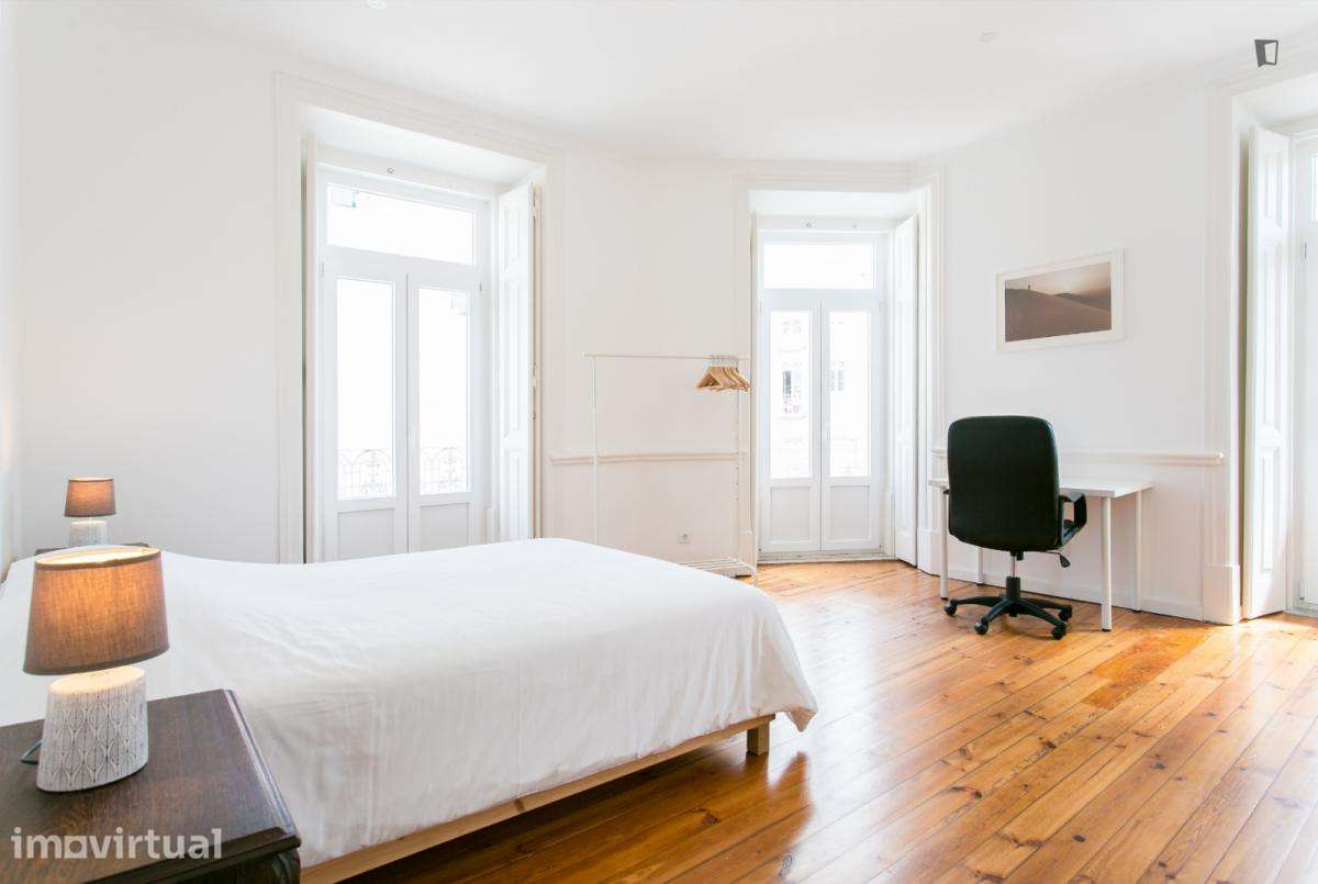 Quarto - localizado em Anjos Lisbon - Grande imagem: 4/28