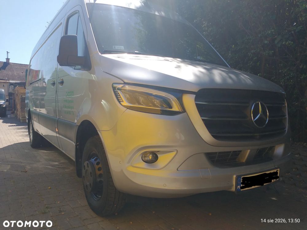 Mercedes-Benz Sprinter - 2