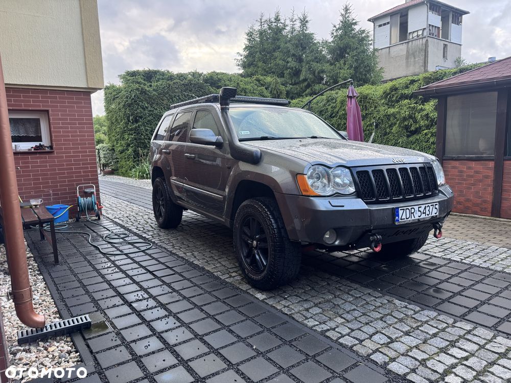 Jeep Grand Cherokee - 1