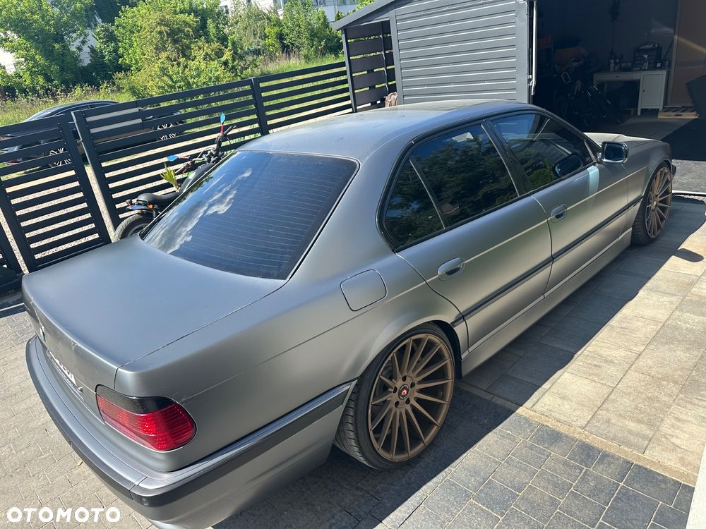 BMW Seria 7 - 13