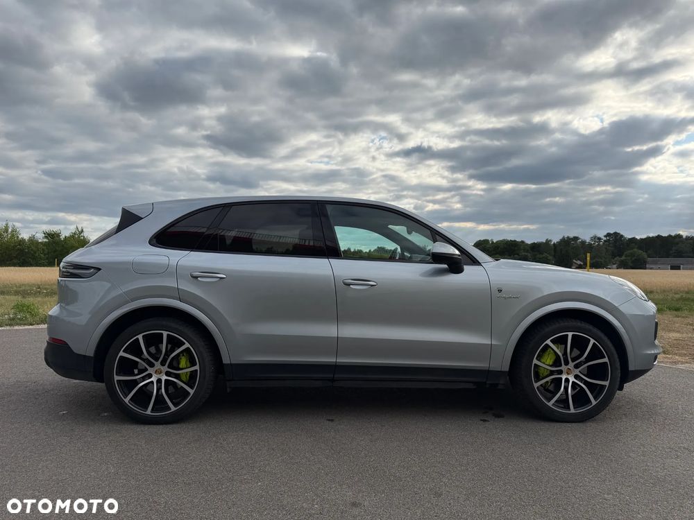Porsche Cayenne E-Hybrid - 3