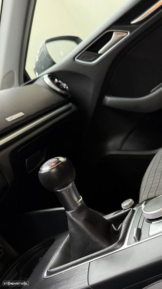 Audi A3 Sportback 1.6 TDI Sport - 6