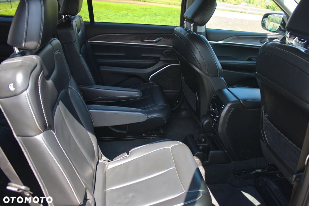 Jeep Grand Cherokee - 26