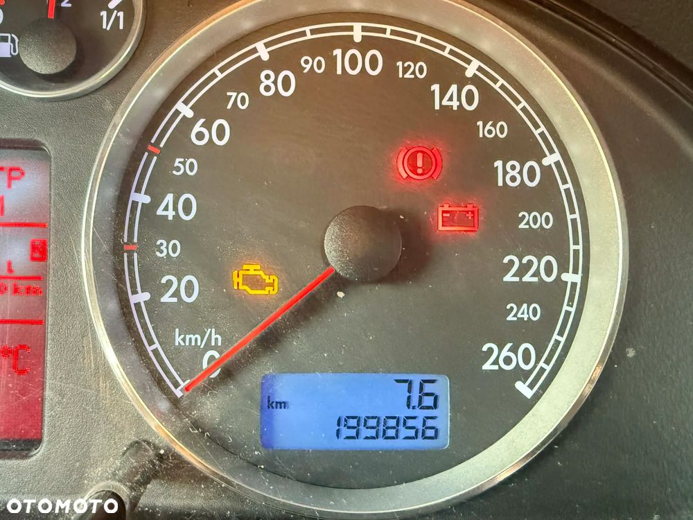 Volkswagen Passat - 12