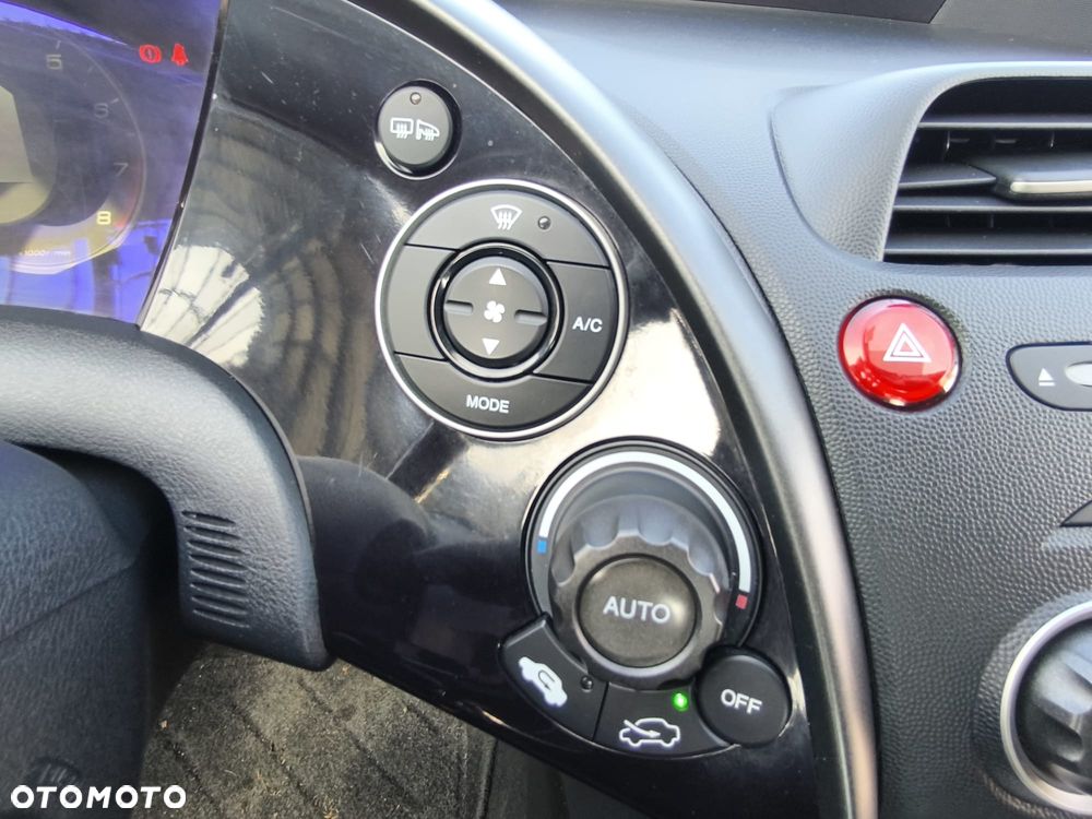 Honda Civic 1.8 Executive - 11