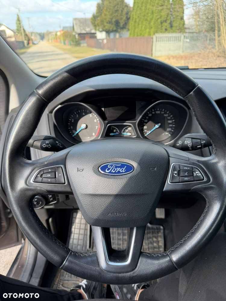 Ford Focus - 28