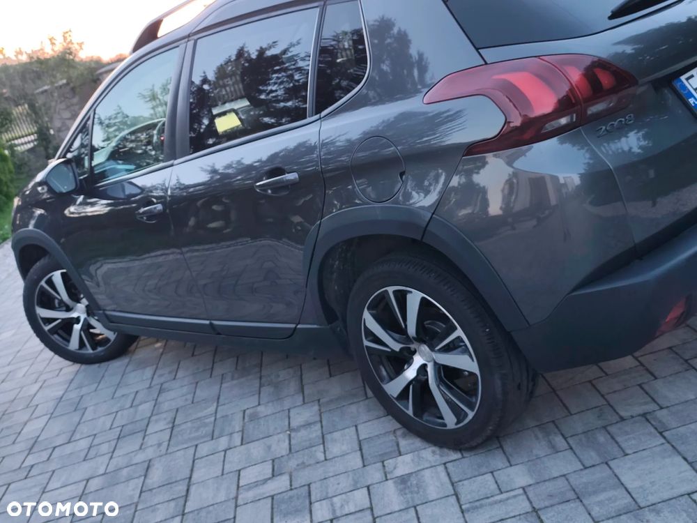 Peugeot 2008 - 9