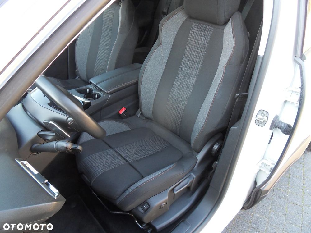 Peugeot 3008 1.5 BlueHDi Allure S&S EAT8 - 14