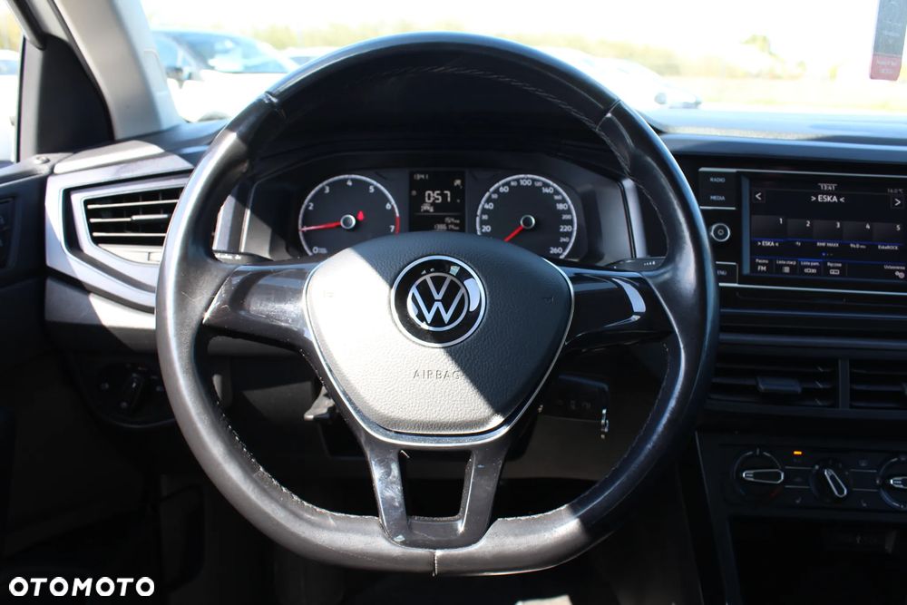 Volkswagen Polo 1.0 Life - 20