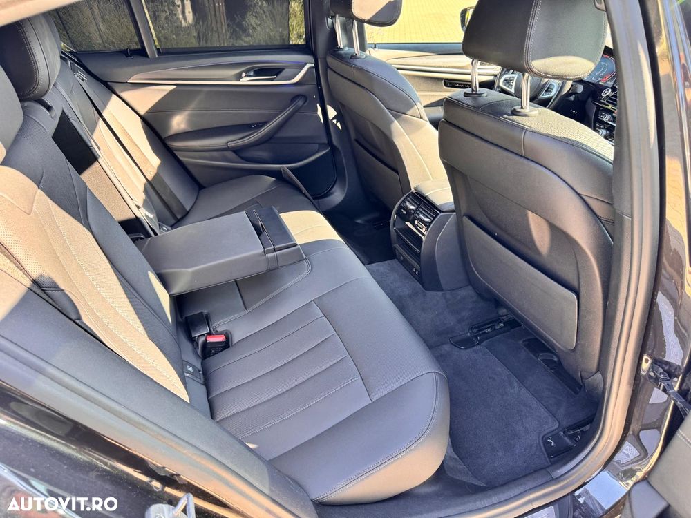 BMW Seria 5 520d Aut. M Sport Edition - 10
