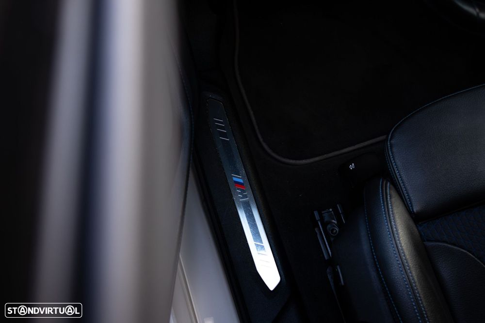 BMW 116 d Pack Desportivo M Auto - 28