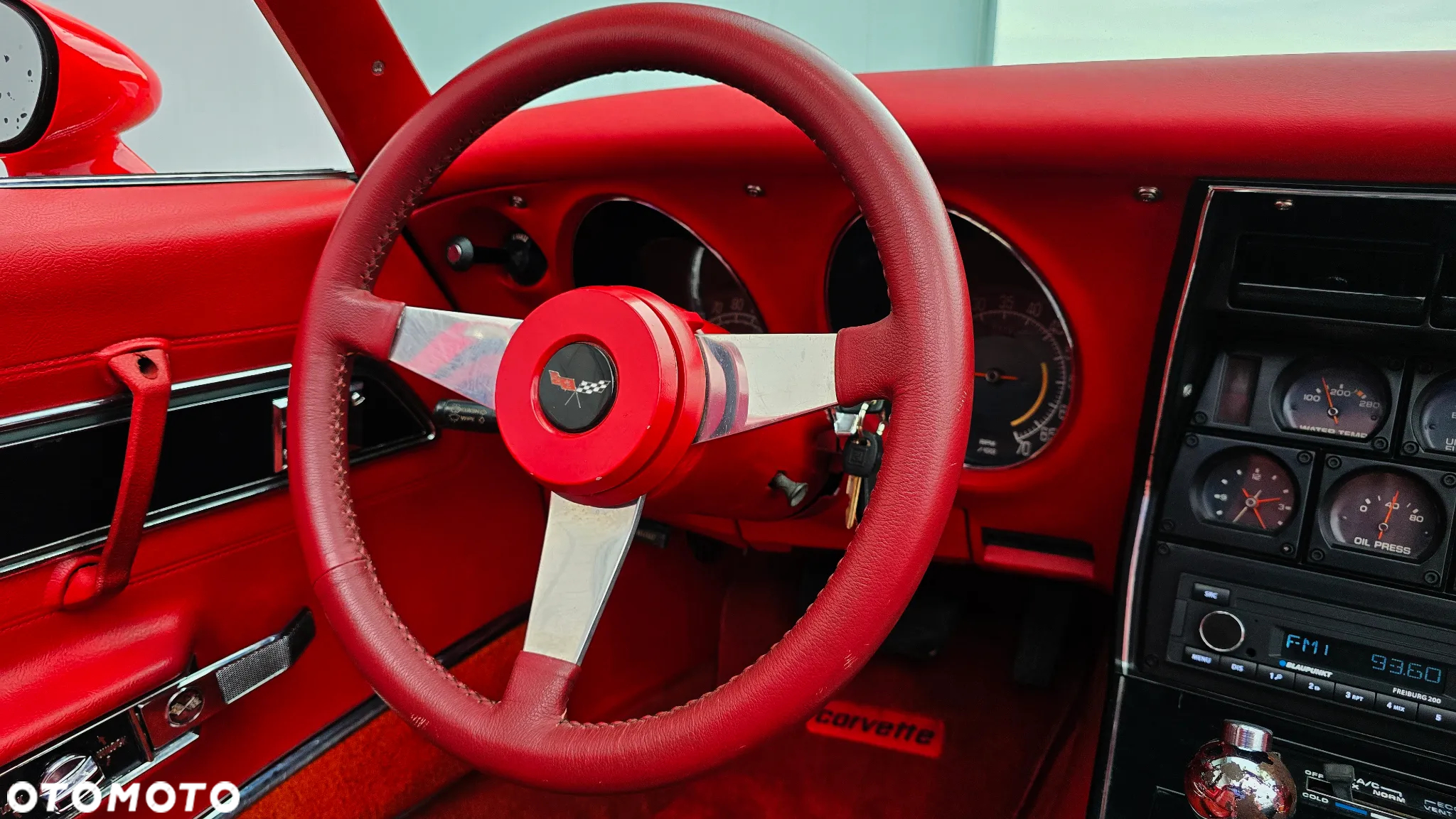 Chevrolet Corvette - 29