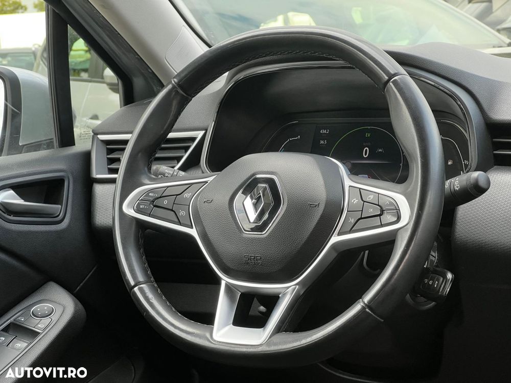 Renault Clio - 10