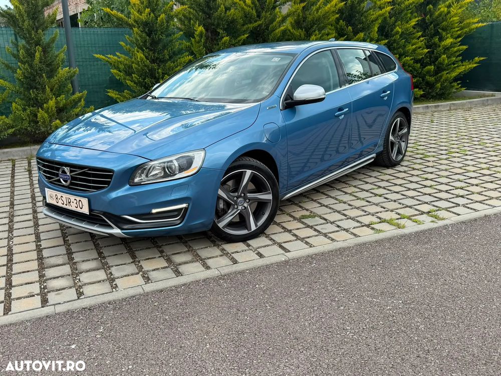 Volvo V60 D5 AWD Summum - 1