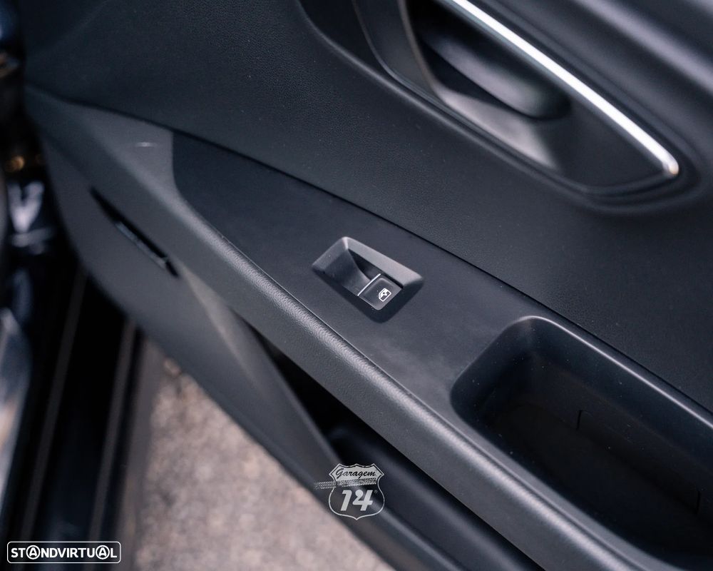 SEAT Leon ST 2.0 TDI S&S DSG FR - 43