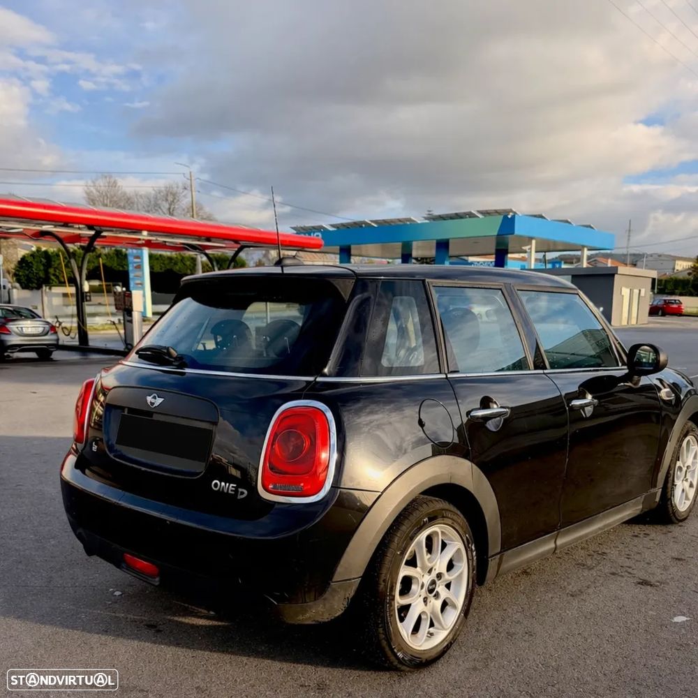 MINI 5 Portas One D - 6