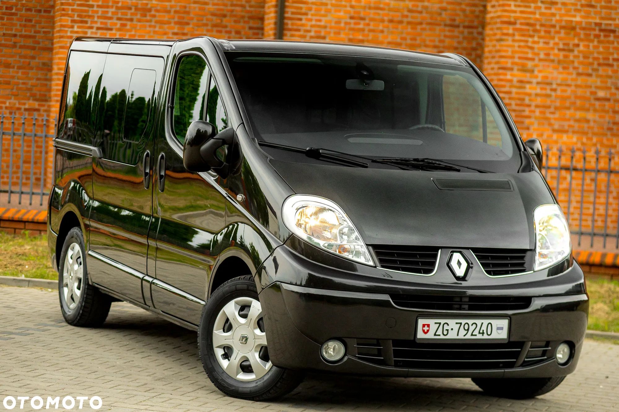 Renault Trafic L1H1 Passenger Lux - 1