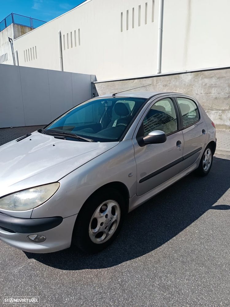 Peugeot 206 1.1 Color Line - 3