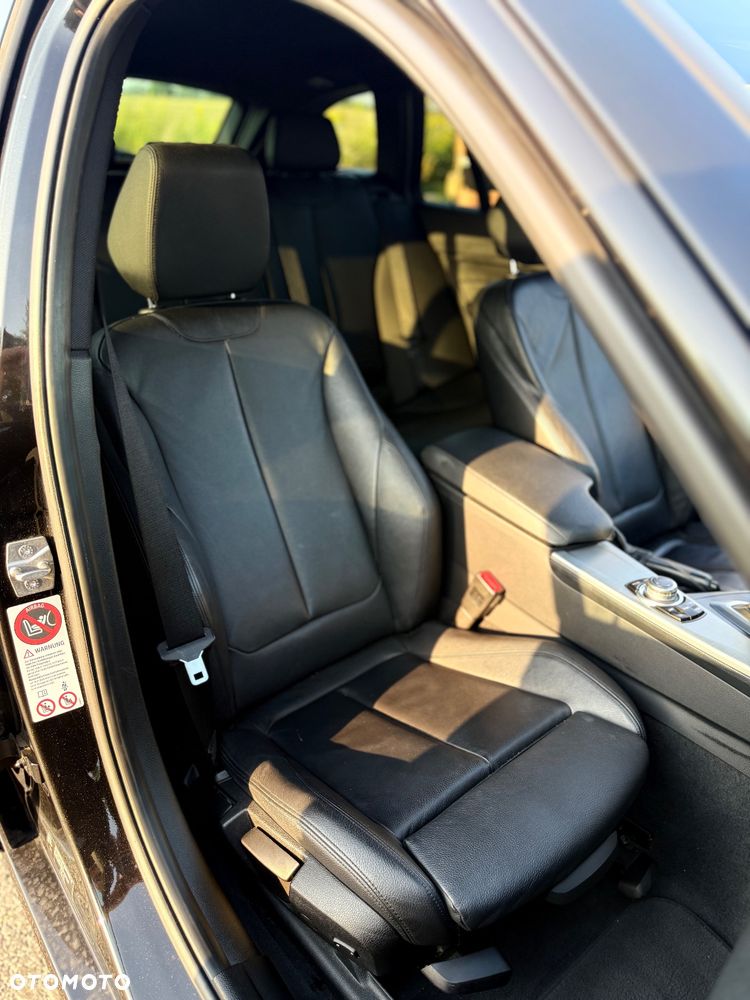 BMW Seria 3 320d xDrive - 24